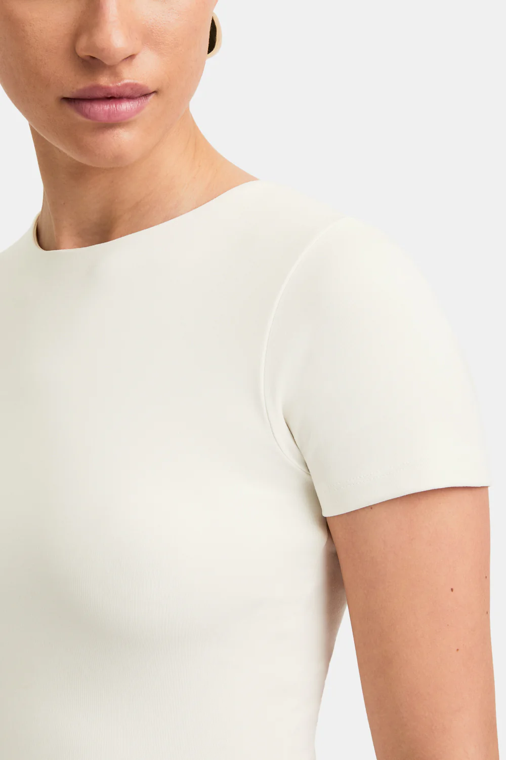 365 Crew Neck Short Sleeve T-Shirt - Vanilla - Image 4