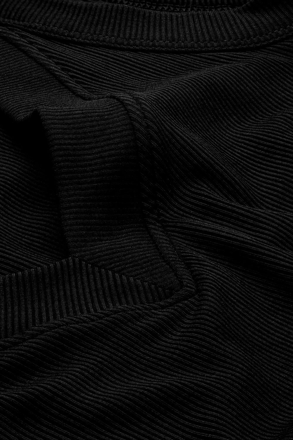 365 Sculpting Lounge Reversible Tank - Shadow Black - Image 10