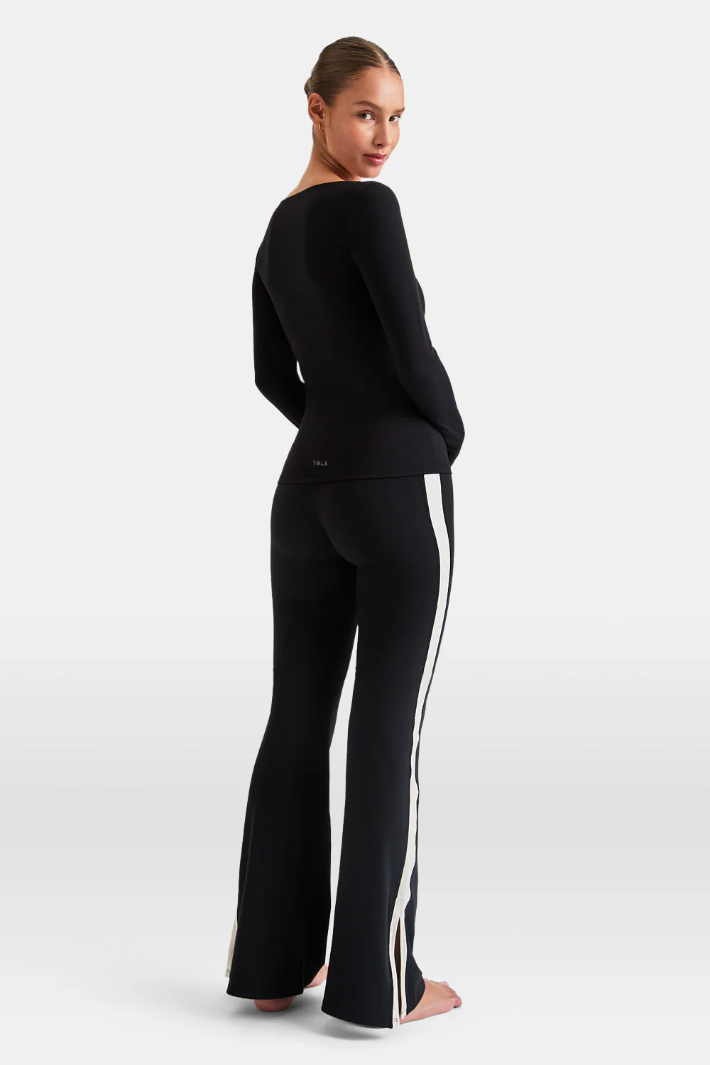 DayFlex Scoop Neck Top - Shadow Black - Image 4