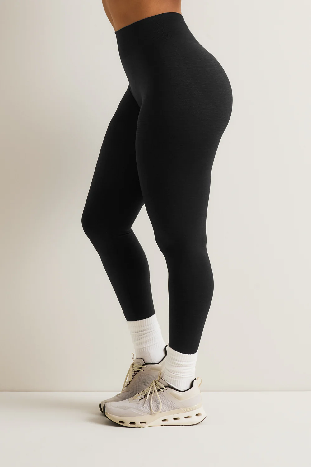 Sculpt Seamless Scrunch Legging - Black Marl - Image 5