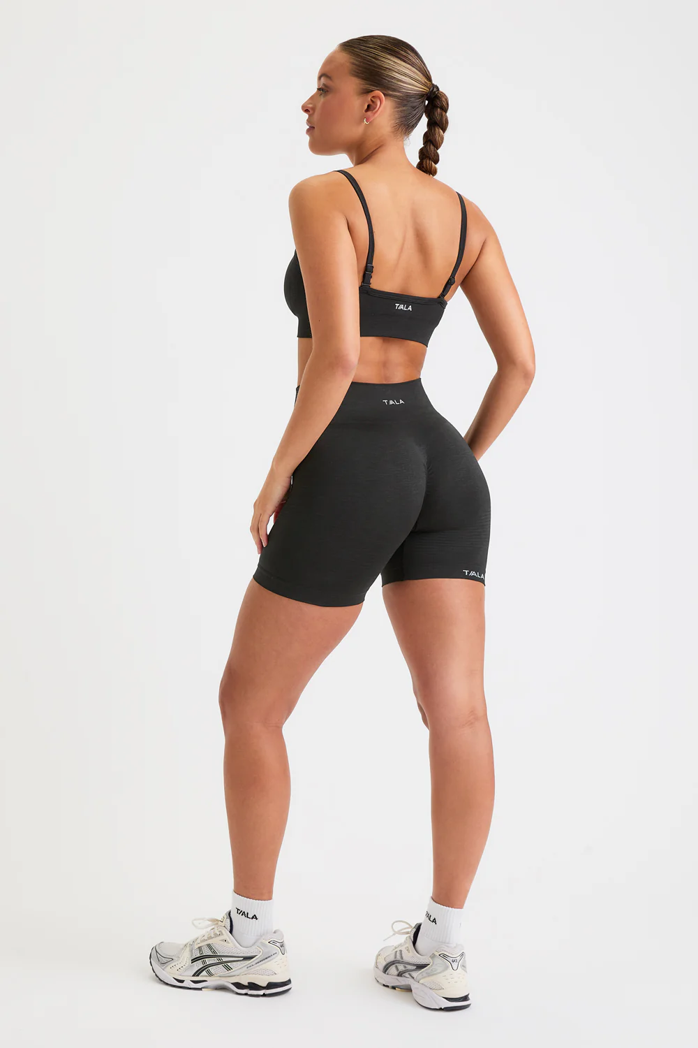 Sculpt Seamless Scrunch Shorts - Black Marl - Image 3