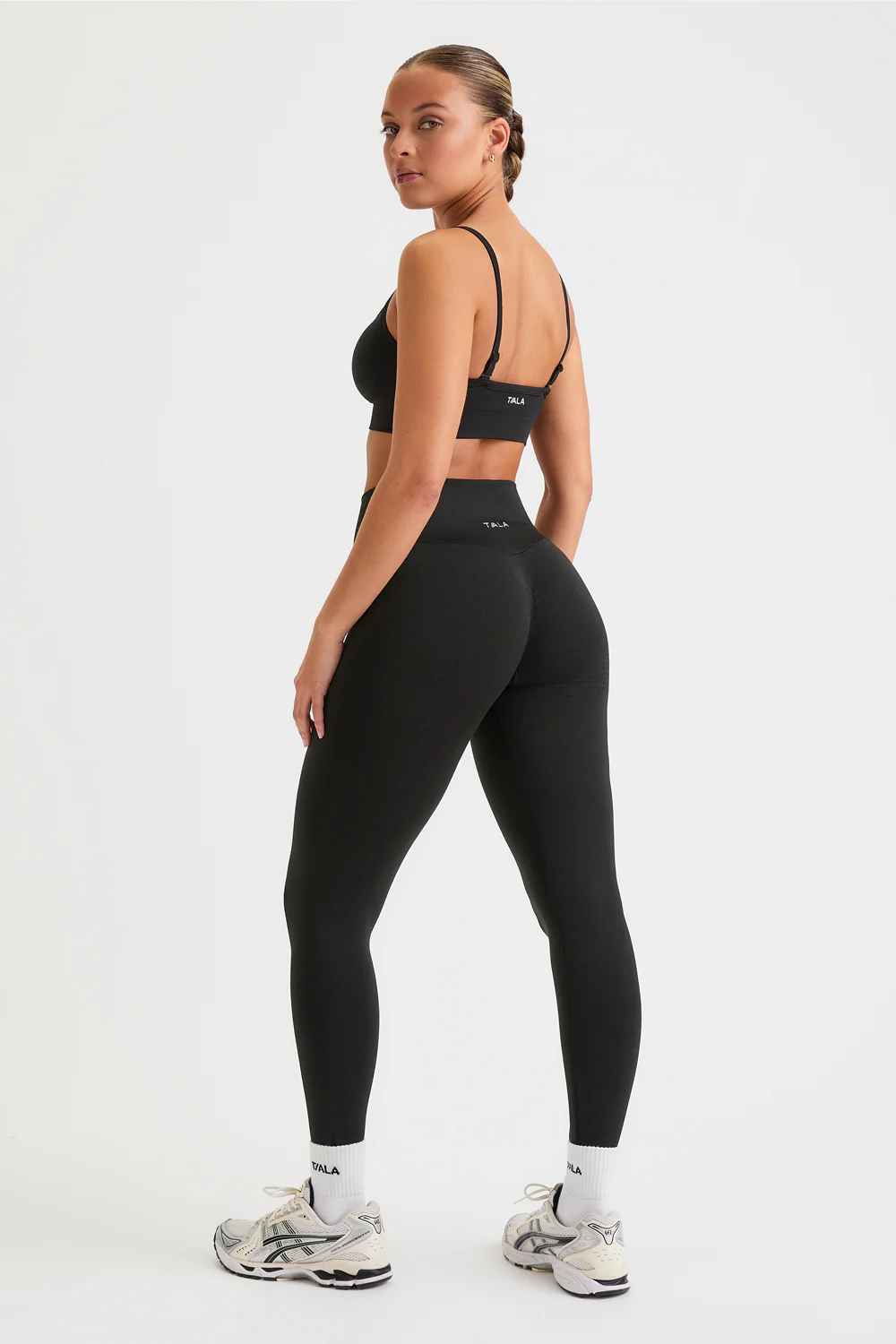 Sculpt Seamless Wrap Scrunch Legging - Black Marl - Image 5
