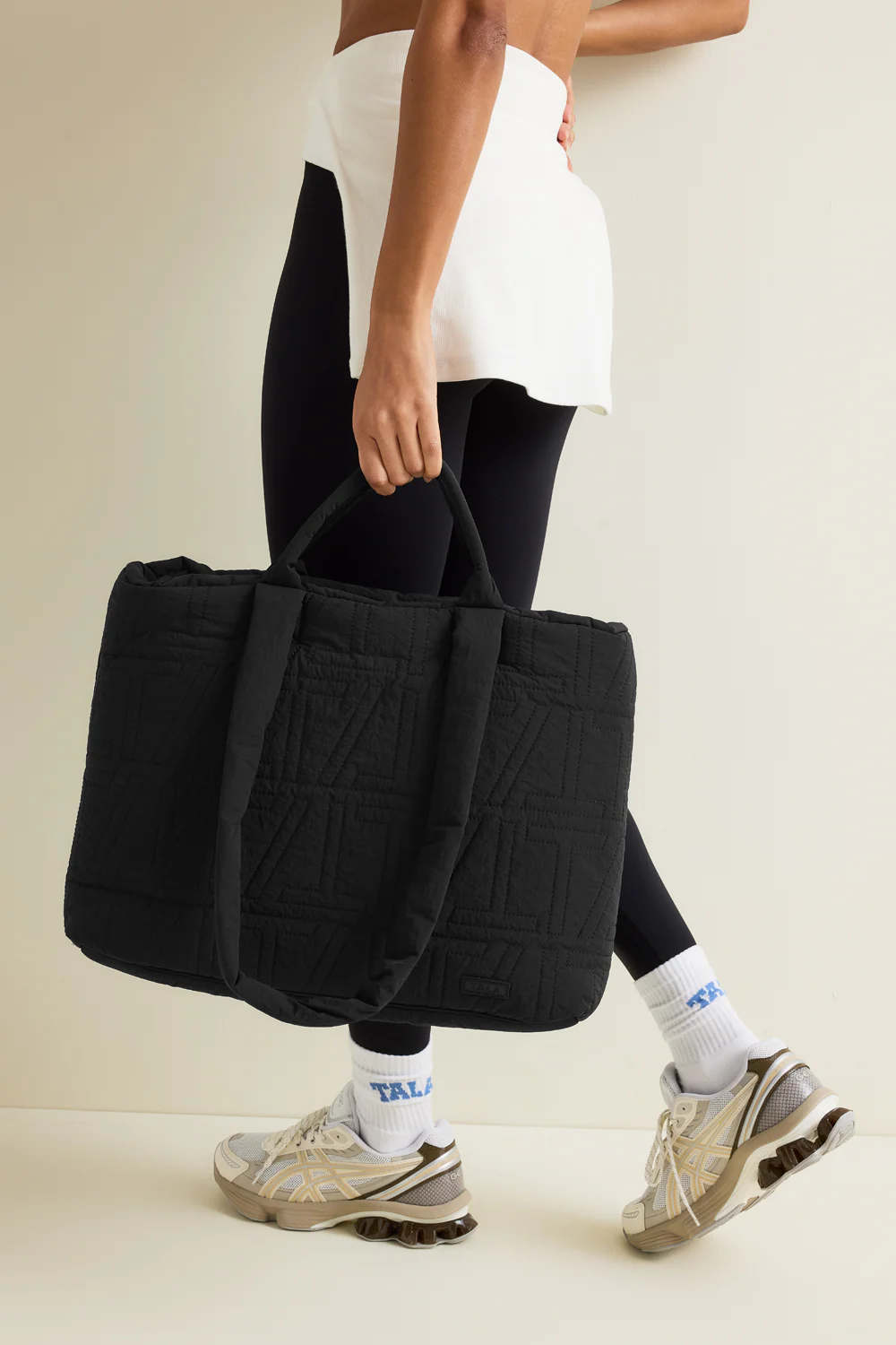 Essential Padded Tote Bag - Black - Image 4